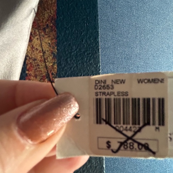 Beautiful silk floor leangth designer gown silver grey - Picture 3 of 5